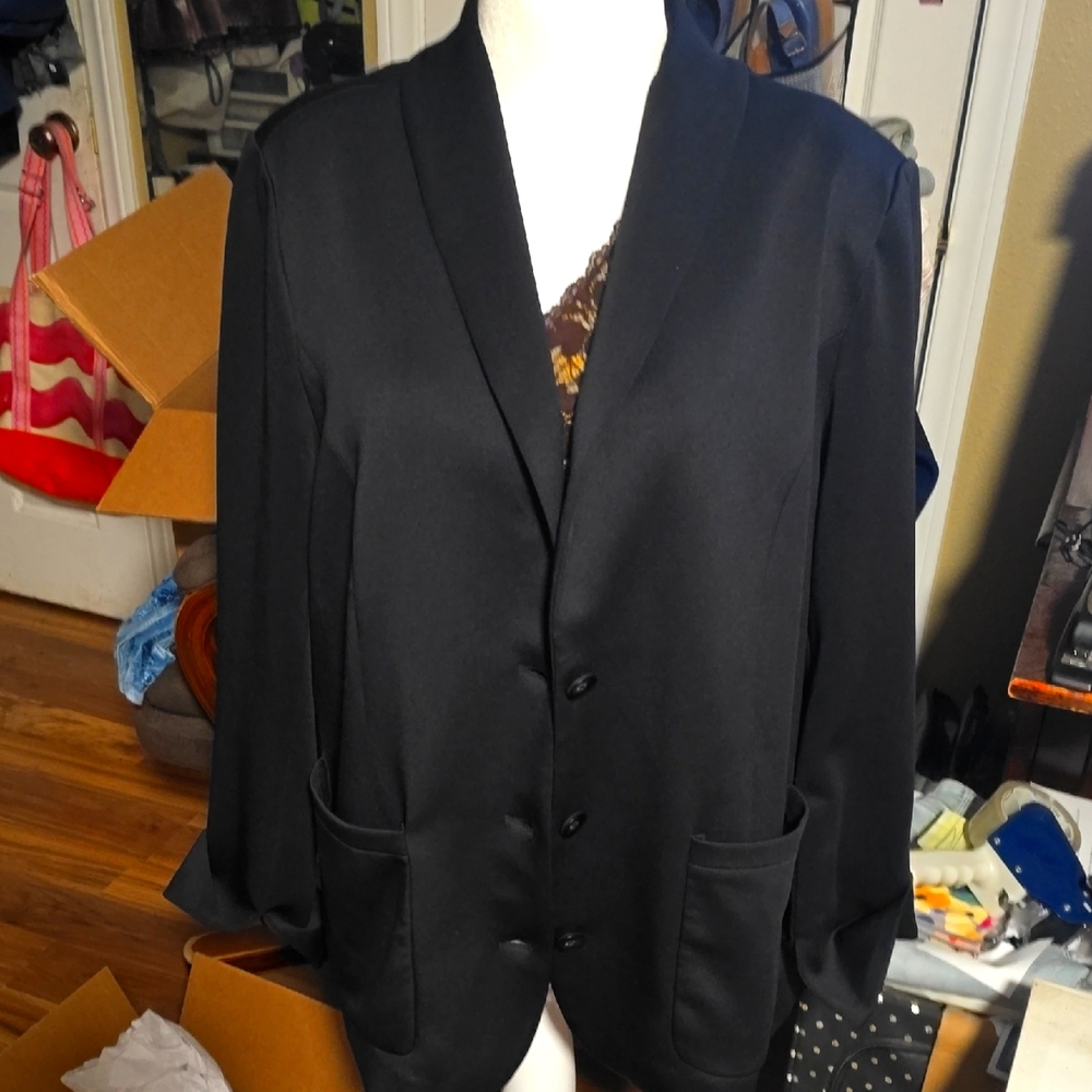 Issac Mizrahi scuba knit Black Blazer